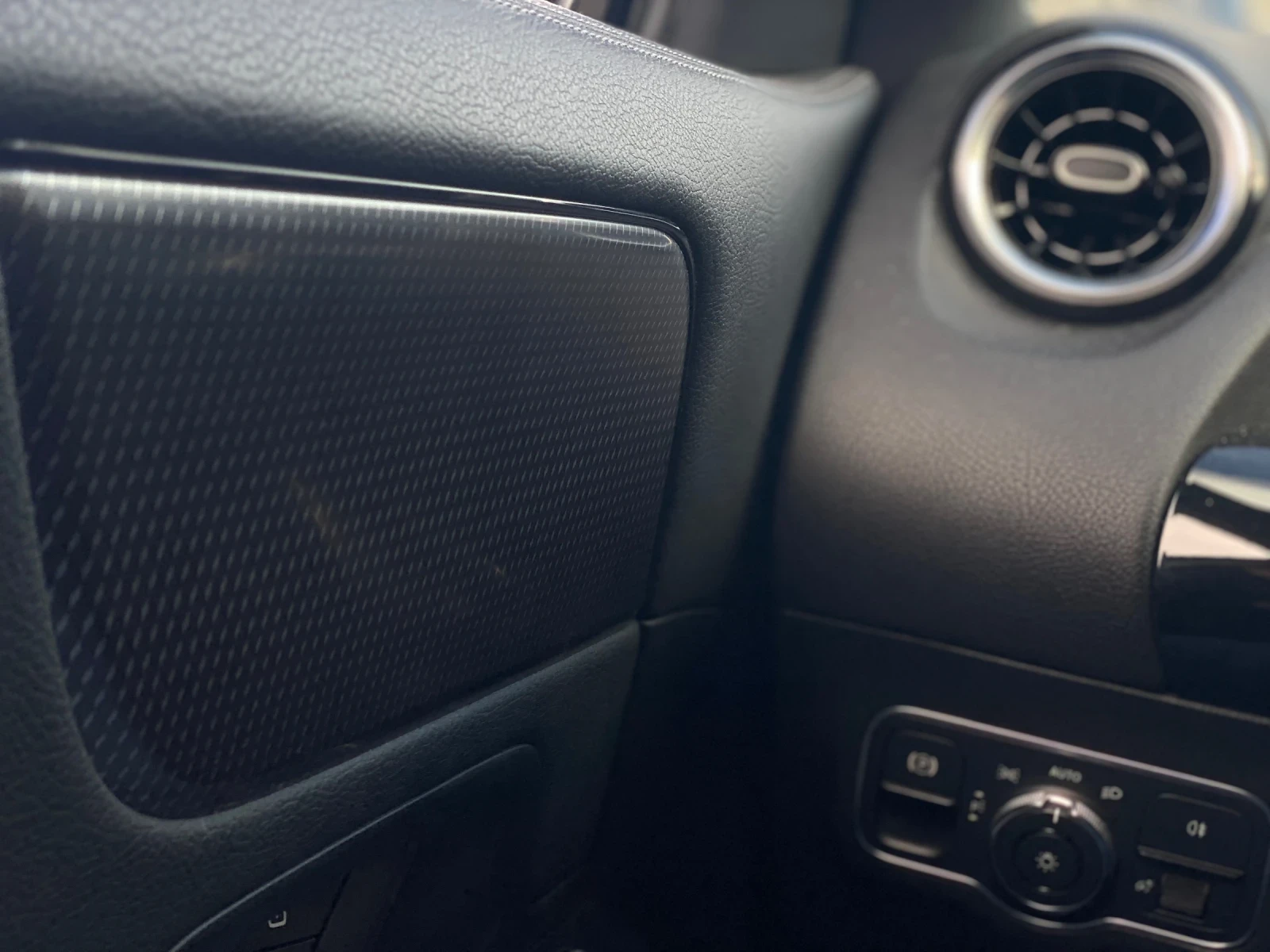 Mercedes-Benz GLA 200   | Mobile.bg   15