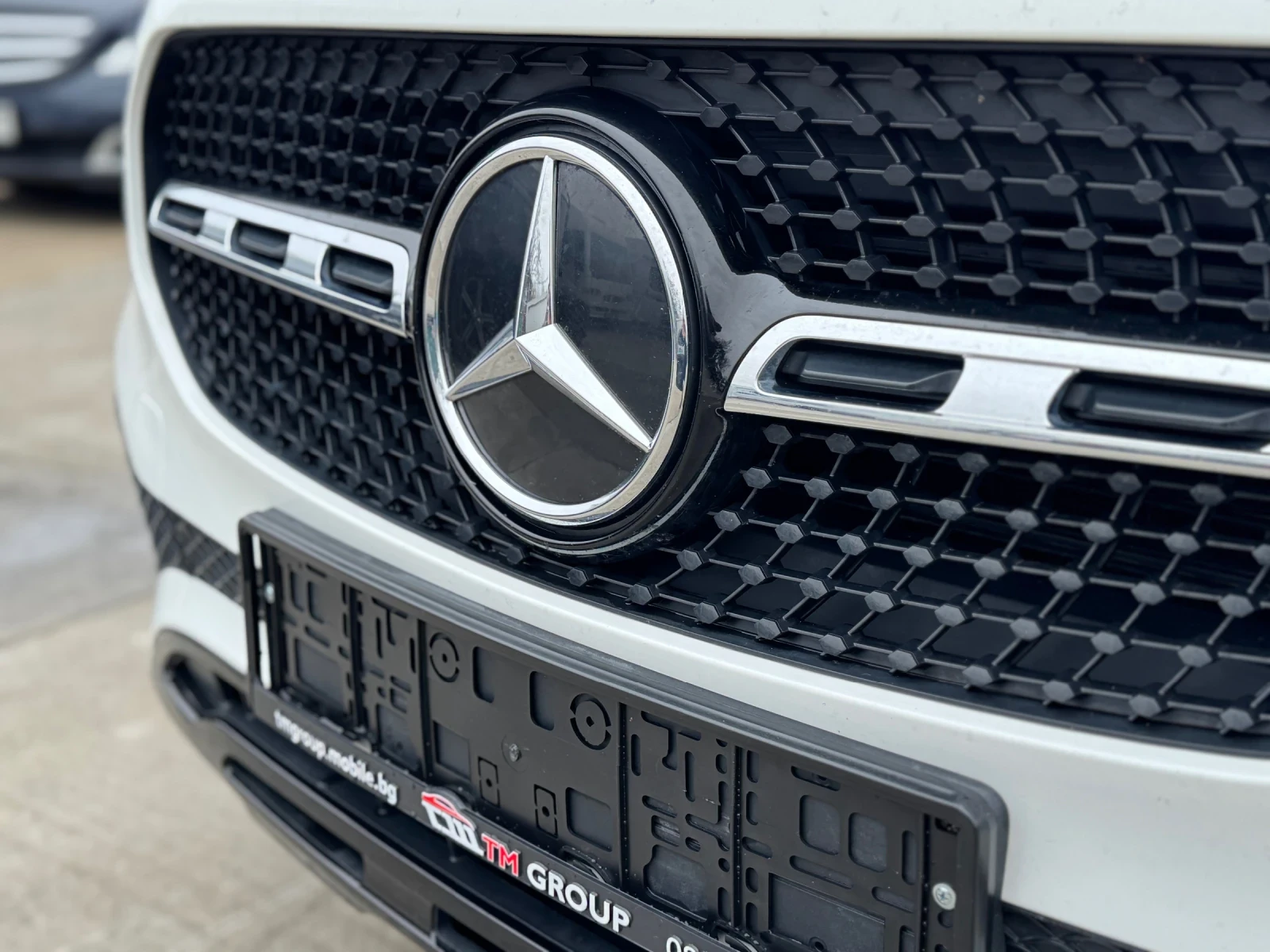 Mercedes-Benz GLA 200 FULL LED / DISTRONIC / КАМЕРА / SHADOW LINE - изображение 9