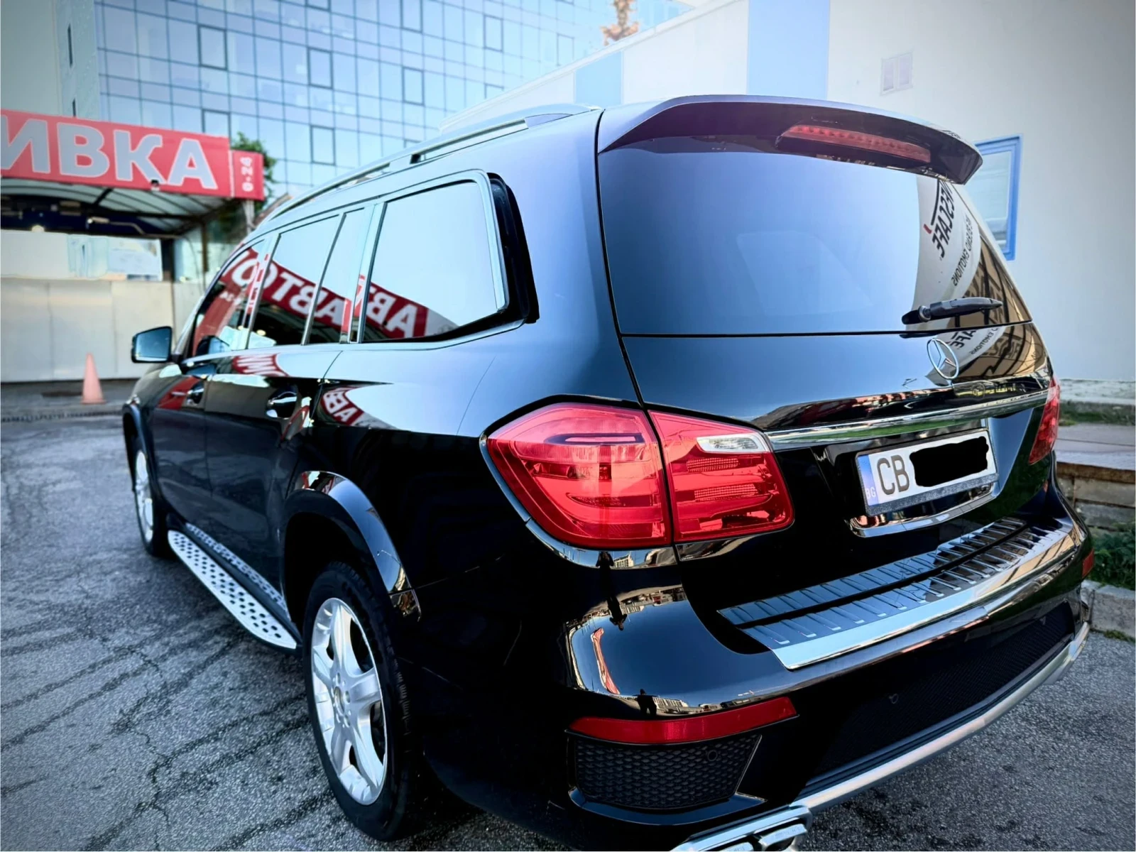 Mercedes-Benz GL 350 * 258hp* * FULL* * Сервизна история* * Обдухване* , снимка 4 - Автомобили и джипове - 54150369
