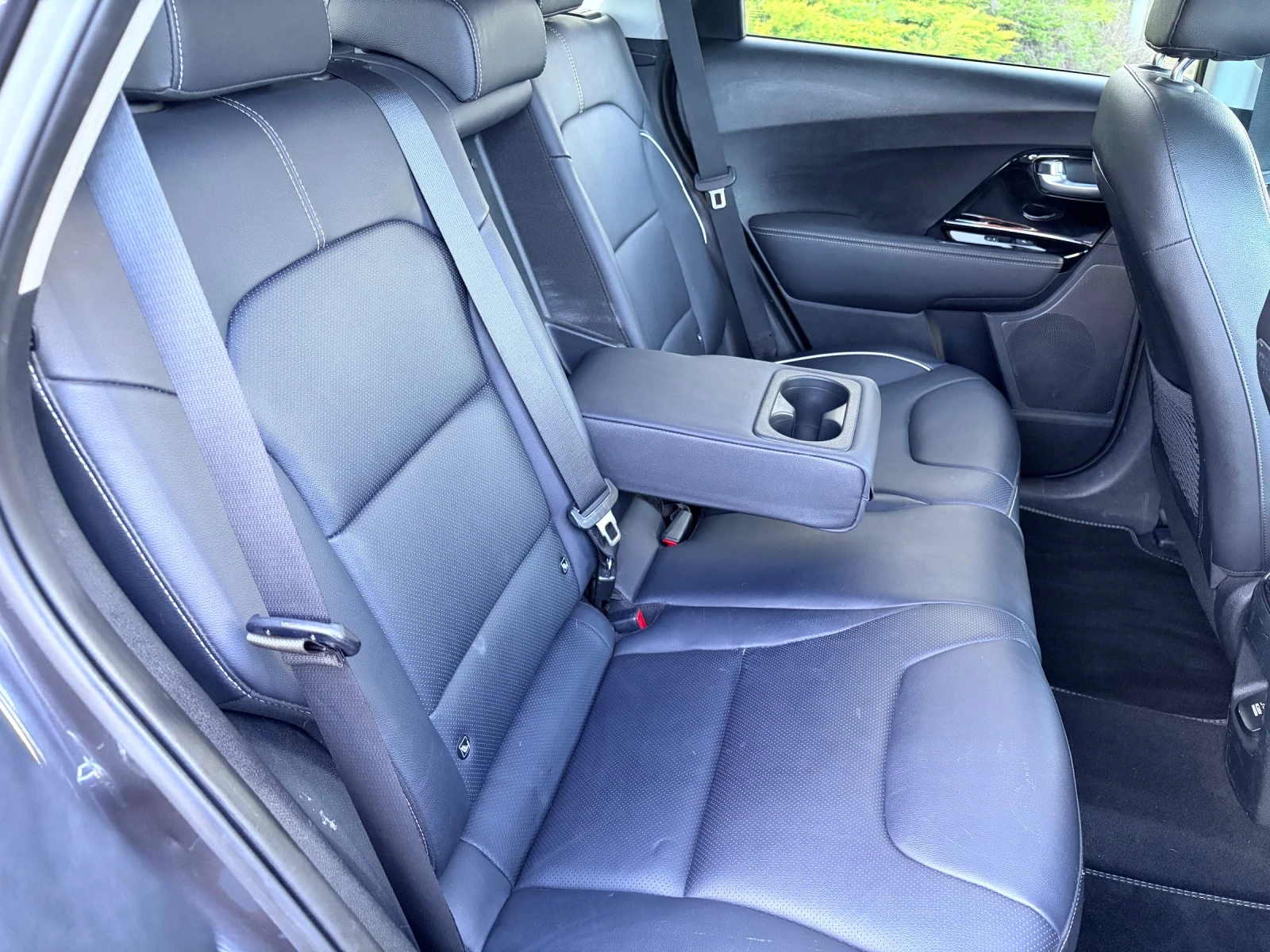 Kia Niro 99%SOH!!! FACELIFT!!! 64kw 204kc FUL!!!, снимка 13 - Автомобили и джипове - 54306080