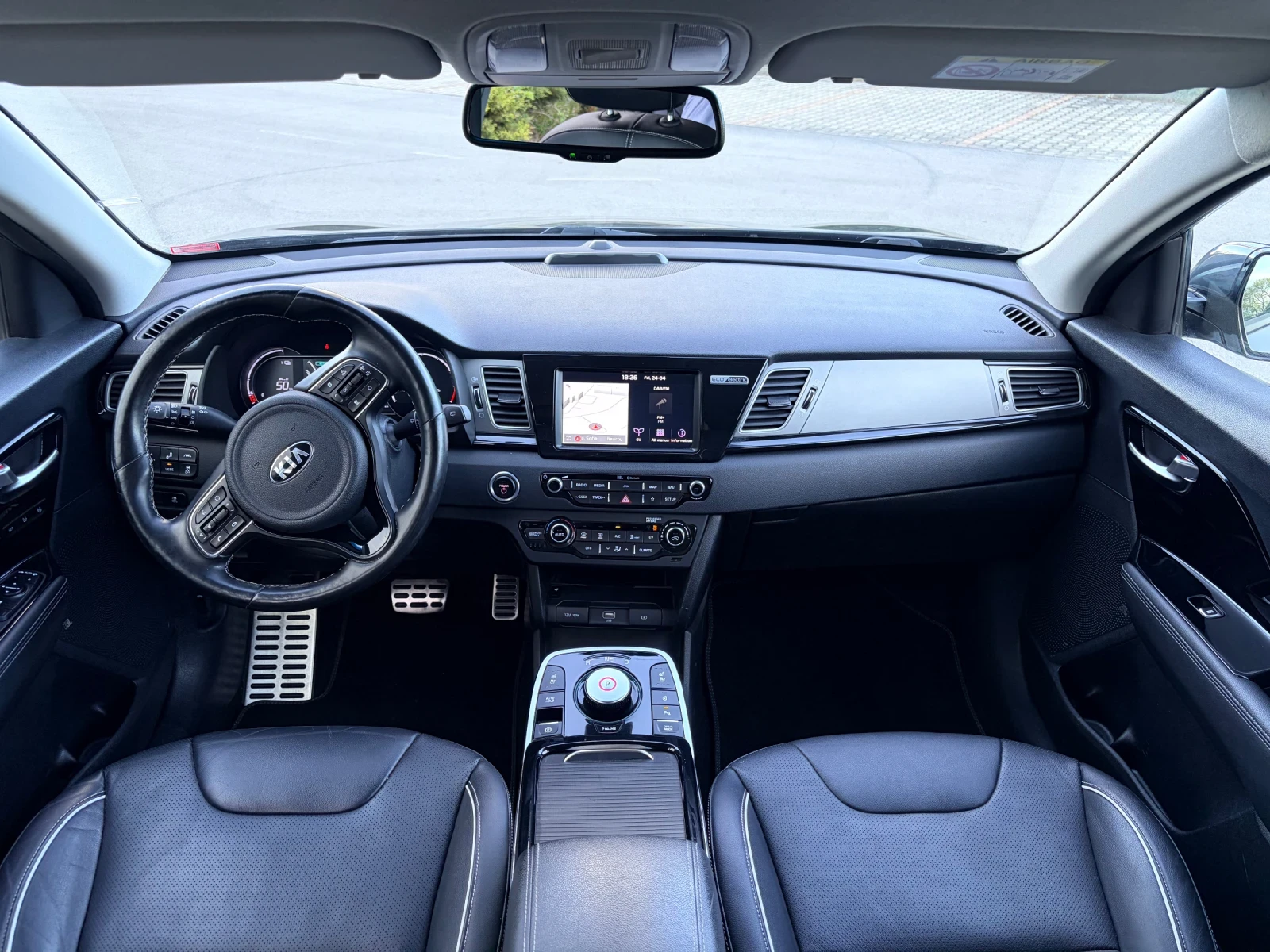 Kia Niro 99%SOH!!! FACELIFT!!! 64kw 204kc FUL!!!, снимка 7 - Автомобили и джипове - 54306080