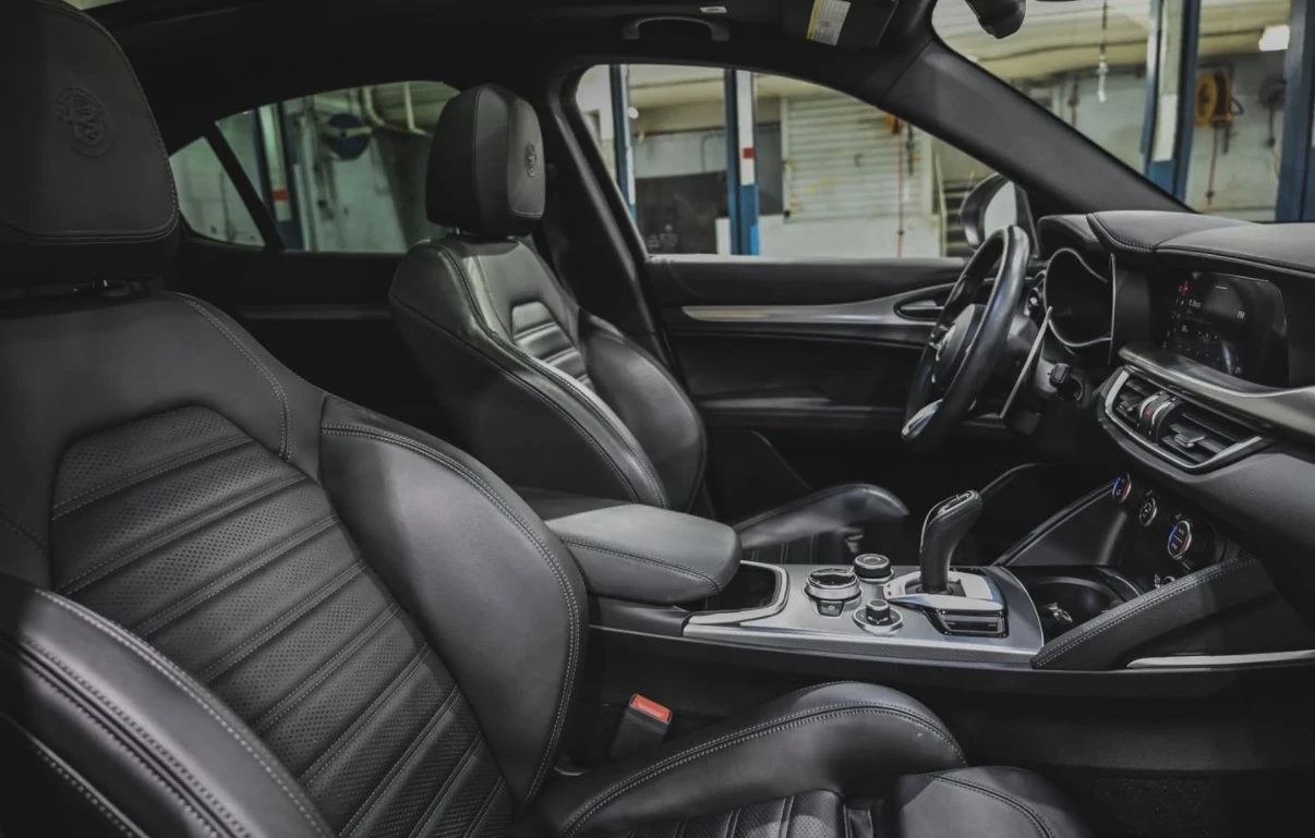 Alfa Romeo Stelvio VELOCE / 2.0T / 2022 / 32166KM / CARFAX /, снимка 11 - Автомобили и джипове - 54459819