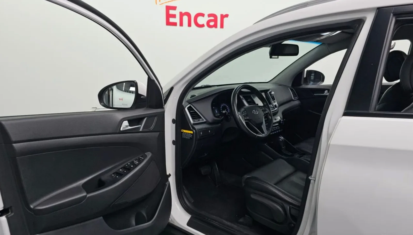 Hyundai Tucson Кожа* Подрев на волан* Крайна цена* , снимка 10 - Автомобили и джипове - 54749840
