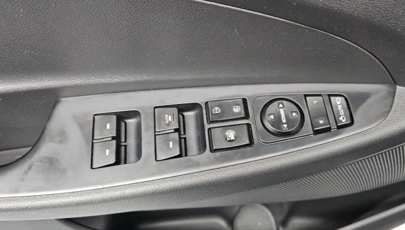 Hyundai Tucson Кожа* Подрев на волан* Крайна цена* , снимка 17 - Автомобили и джипове - 54749840