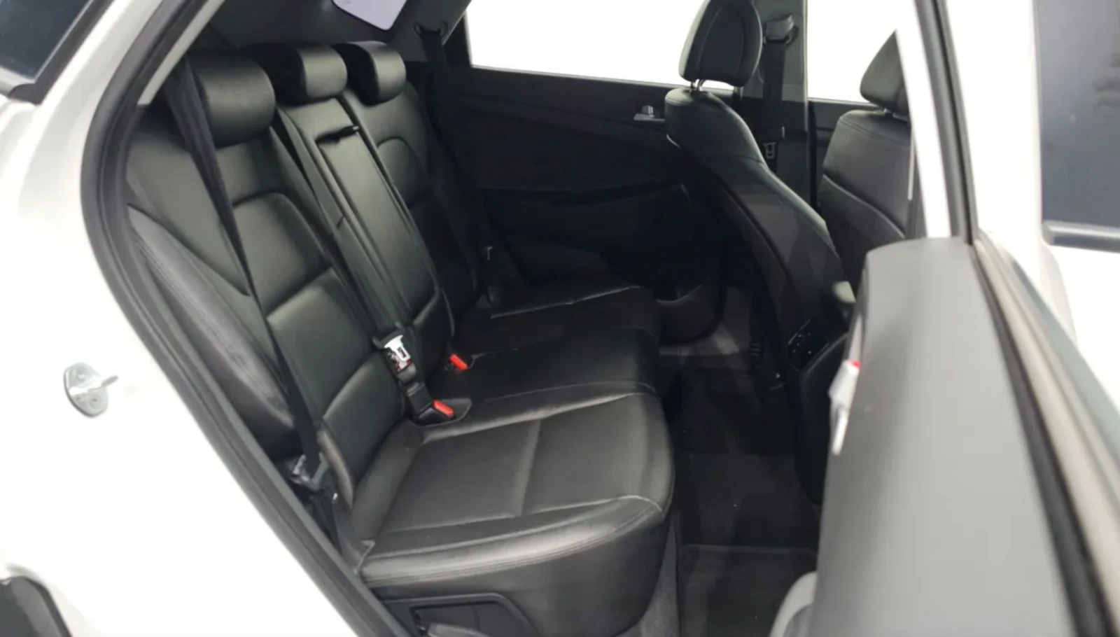 Hyundai Tucson Кожа* Подрев на волан* Крайна цена* , снимка 12 - Автомобили и джипове - 54749840