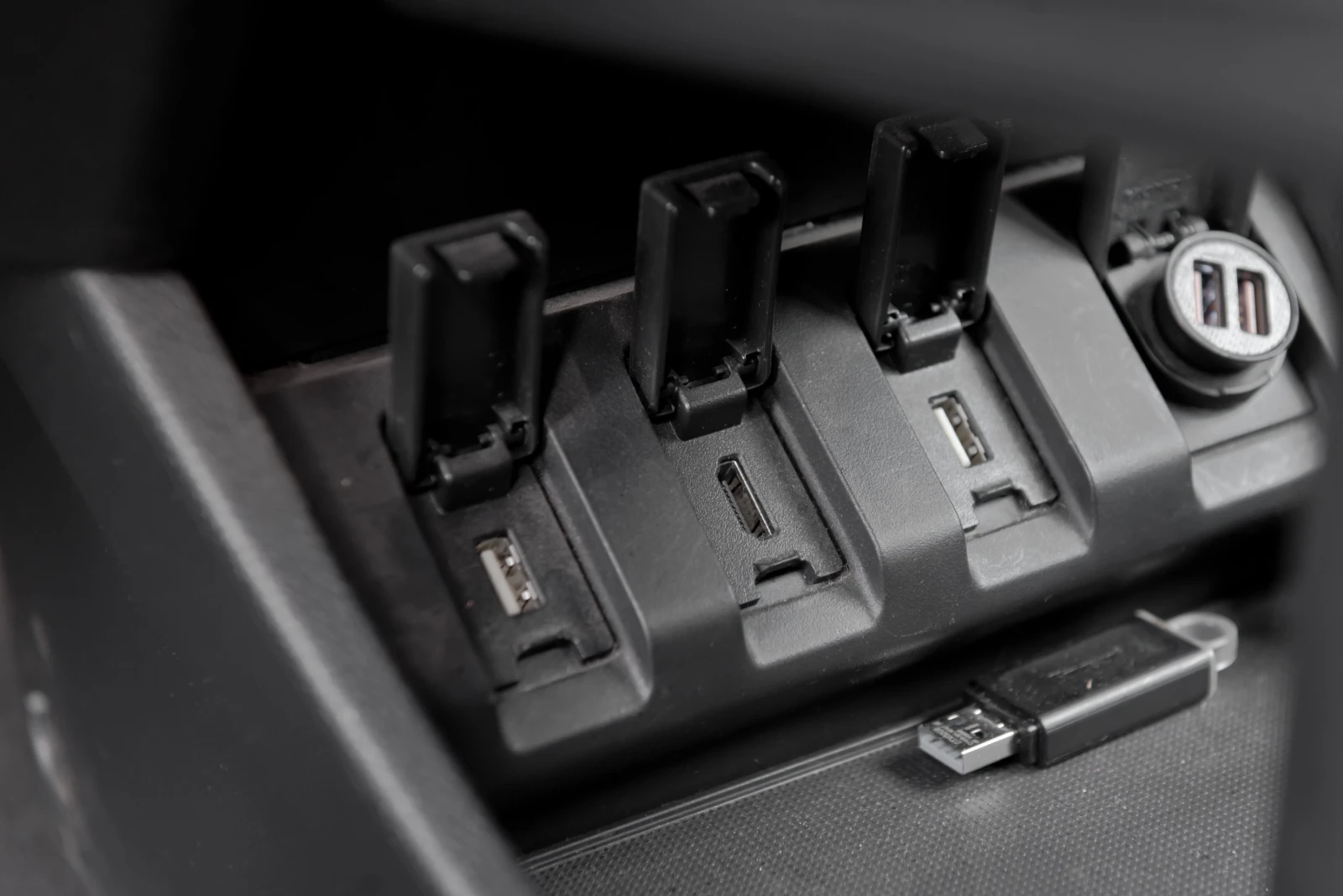 Honda Hr-v, снимка 15 - Автомобили и джипове - 54924932
