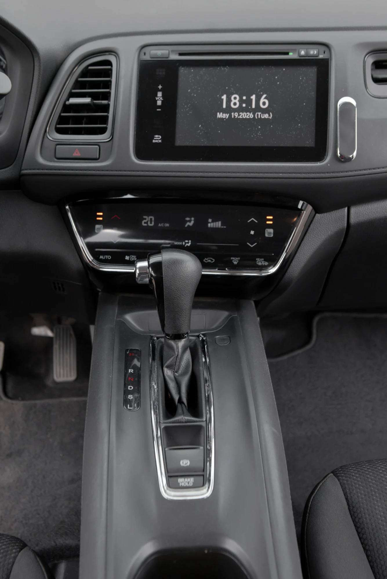 Honda Hr-v, снимка 13 - Автомобили и джипове - 54924932