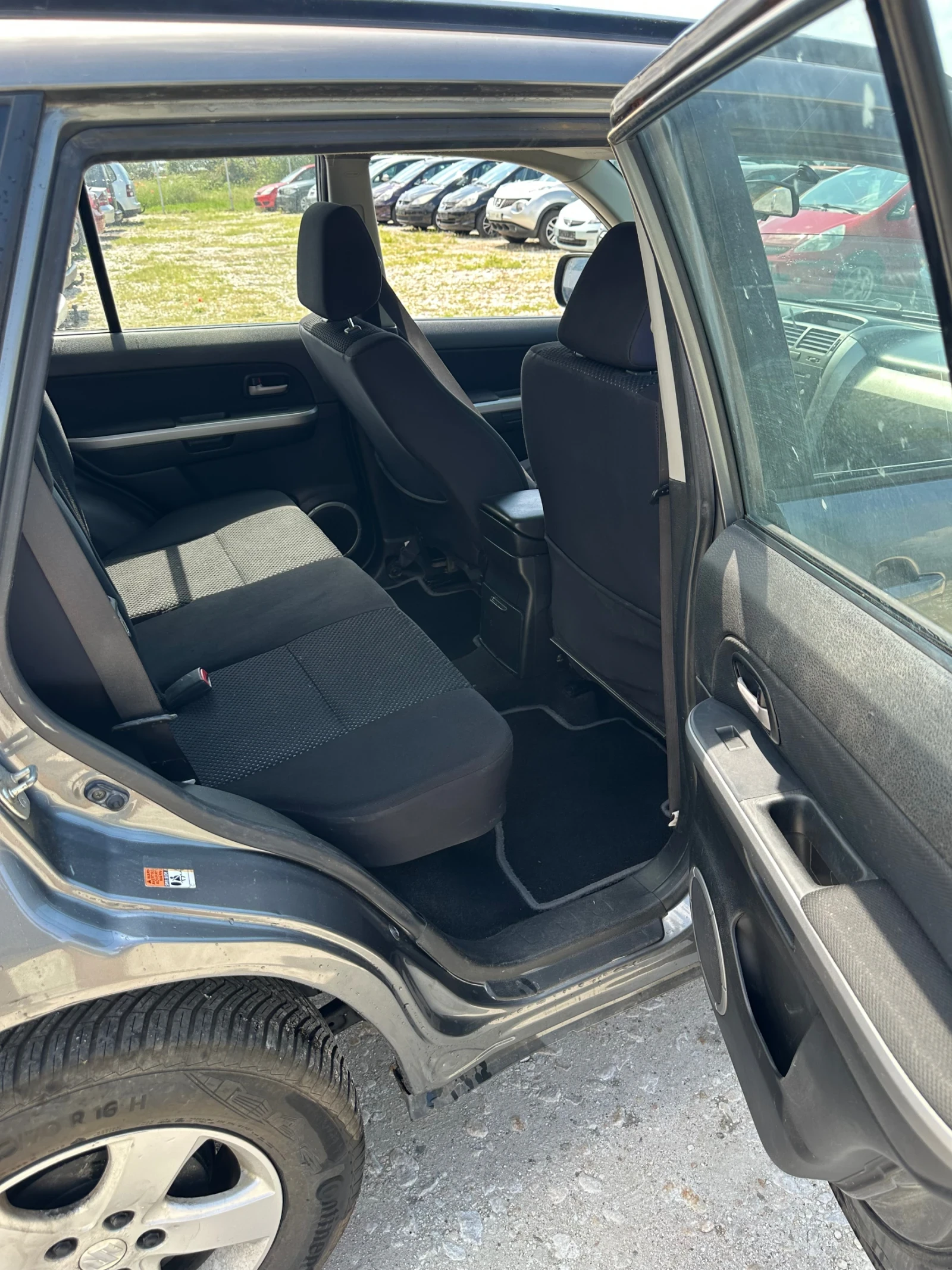 Suzuki Grand vitara 2.0/Euro4/bavni/barter/lizing, снимка 9 - Автомобили и джипове - 54972706