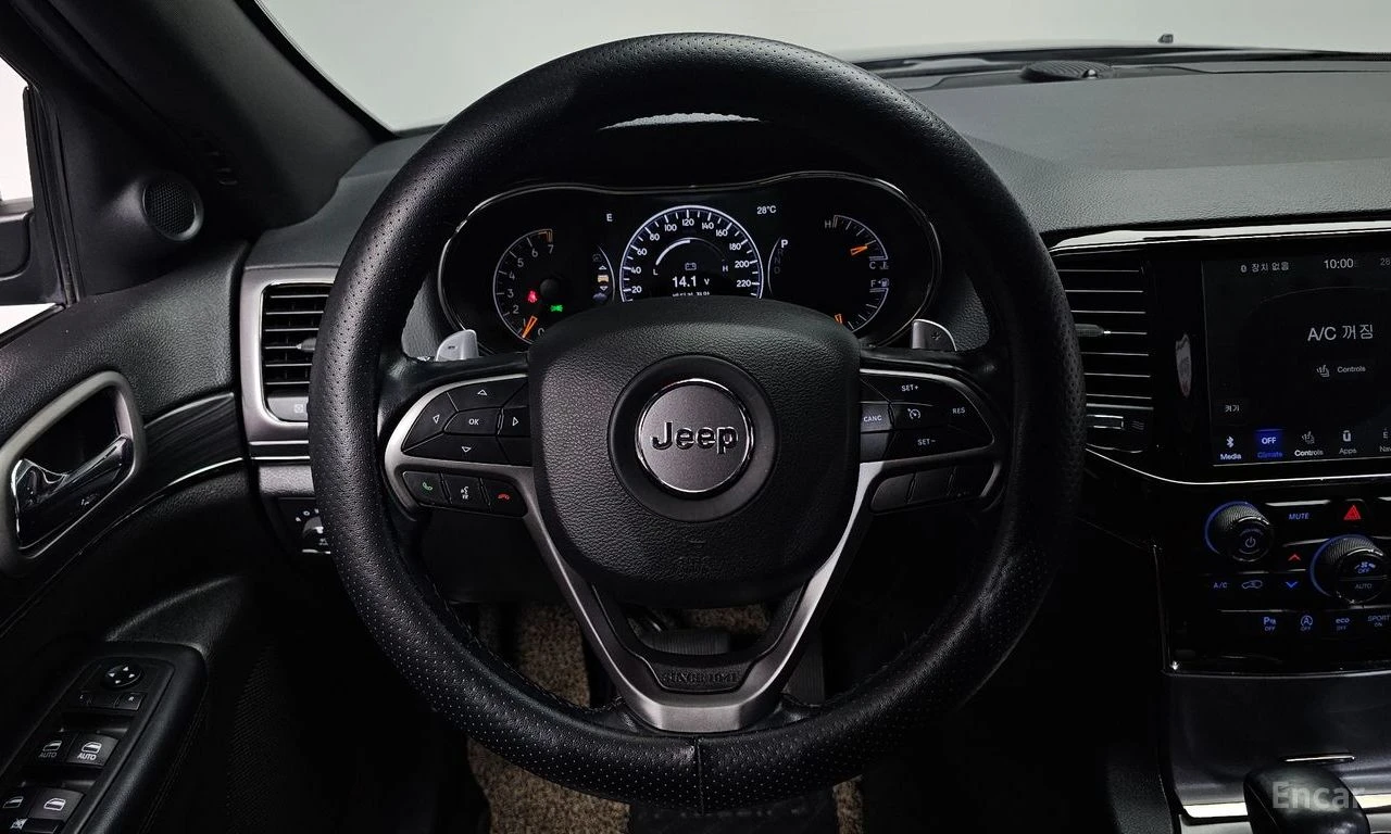Jeep Grand cherokee 3.6* V6* 8ZF* ПОДГРЕВ* КАМЕРА* МЪРТВА* ТОЧКА* LANE, снимка 8 - Автомобили и джипове - 54981096