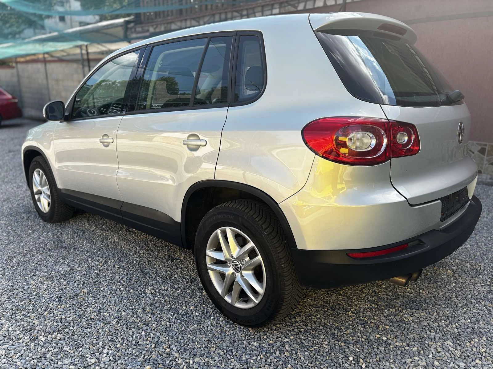 VW Tiguan, снимка 4 - Автомобили и джипове - 55067119