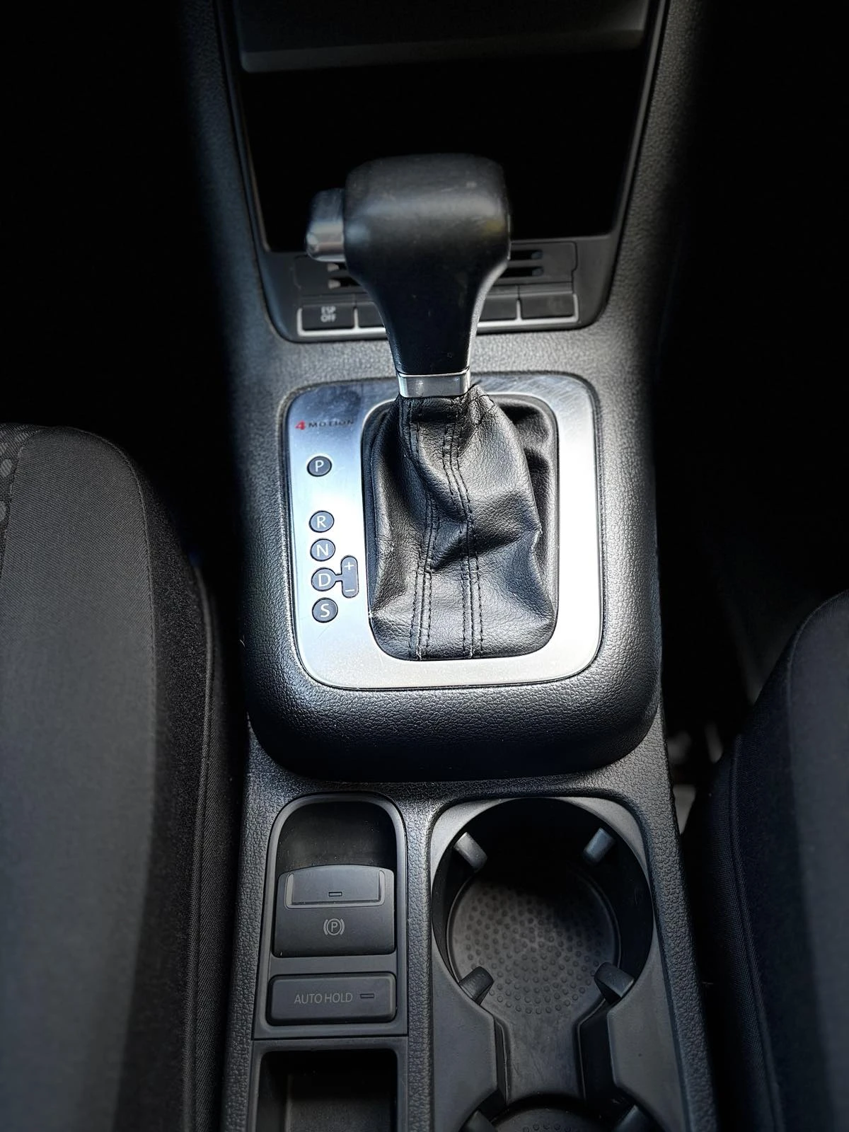 VW Tiguan, снимка 15 - Автомобили и джипове - 55067119