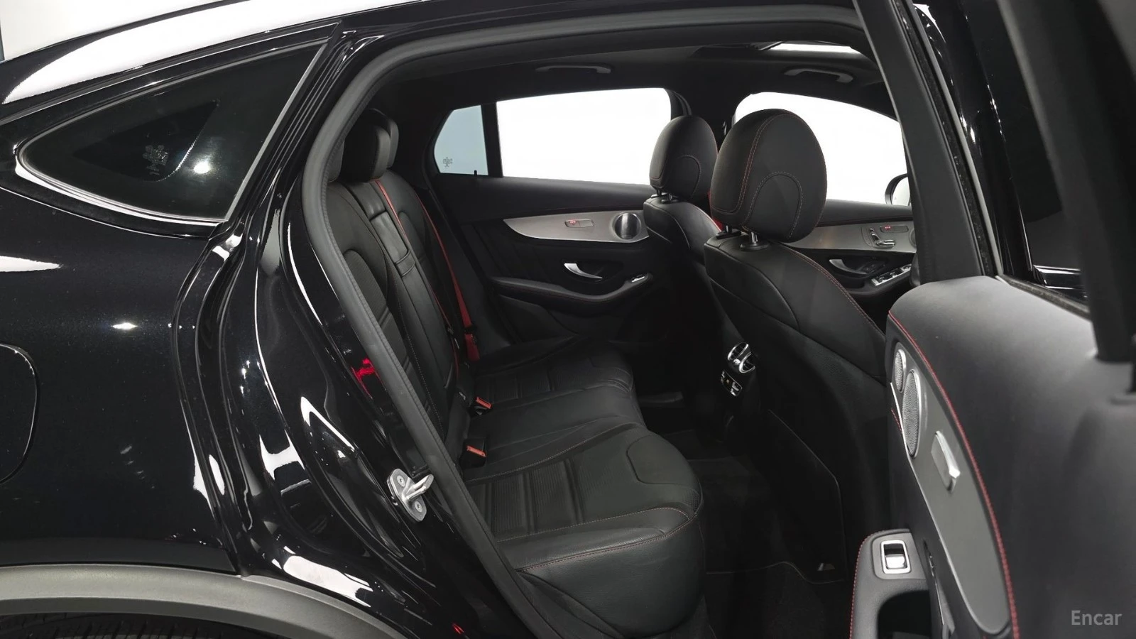 Mercedes-Benz GLC 43 AMG 4MATIC COUPE* HUD* 360* КОЖА* НАВИ* ПАНО, снимка 10 - Автомобили и джипове - 55421806