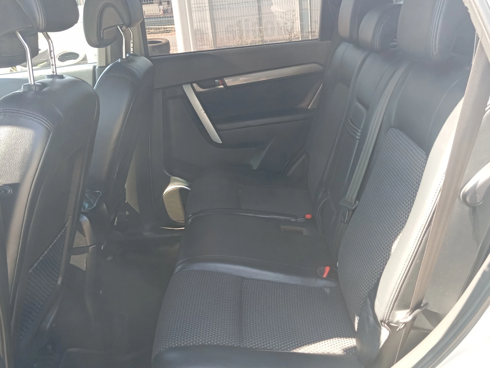 Chevrolet Captiva 2.0-D-КОЖА-NAVI-КАМЕРА-ПРЕНА И АВТОМАТ-КЛИМАТРОНИК, снимка 13 - Автомобили и джипове - 55674299