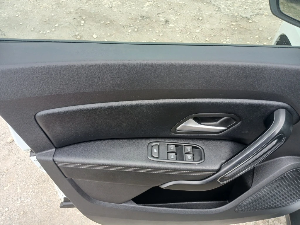 Dacia Duster ГАЗ, снимка 14 - Автомобили и джипове - 55921689