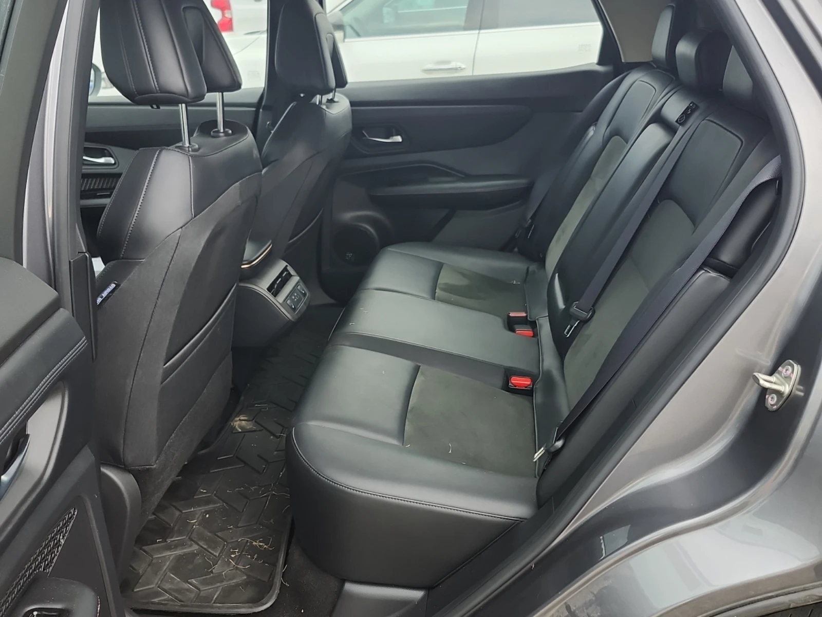 Nissan Ariya ENGAGE, снимка 13 - Автомобили и джипове - 56716098