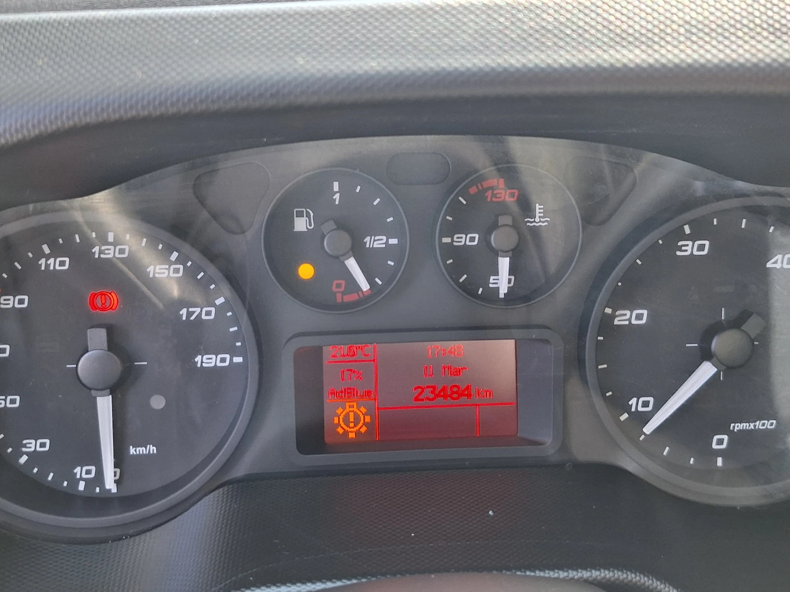 Iveco Daily, снимка 9 - Бусове и автобуси - 53972090