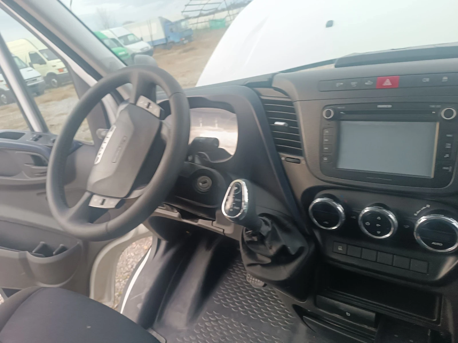 Iveco 35s12, снимка 8 - Бусове и автобуси - 54542744
