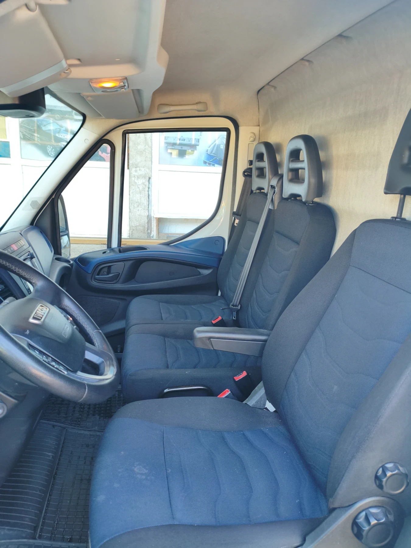 Iveco 35s12, снимка 17 - Бусове и автобуси - 55329223