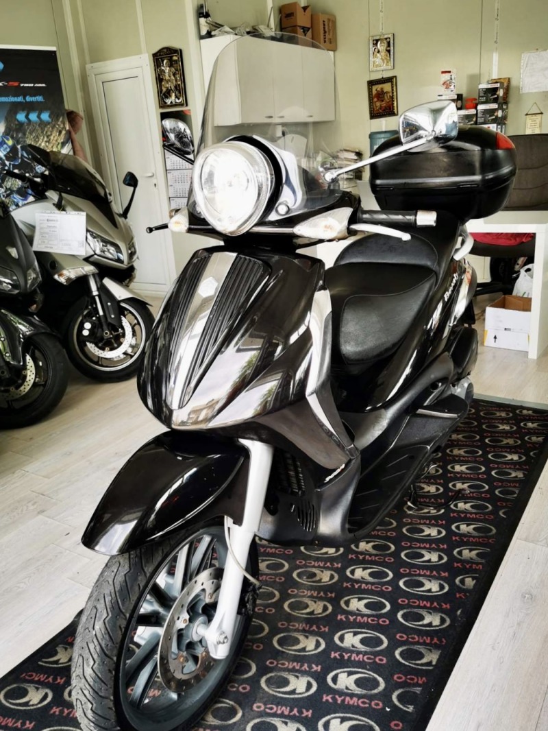 Piaggio Beverly 300i регистриран, снимка 5 - Мотоциклети и мототехника - 45862516
