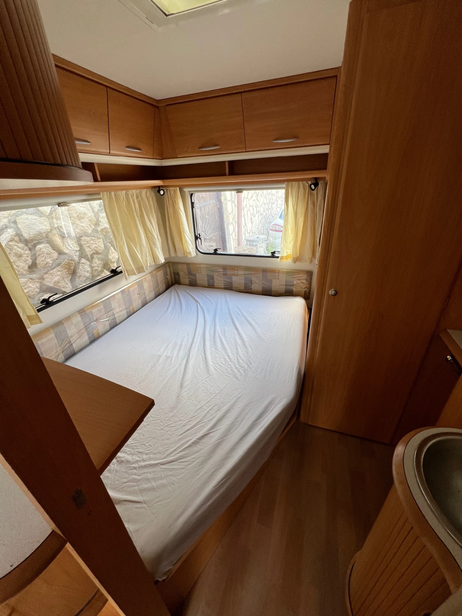 Каравана Chateau Lunar 470 - изображение 8