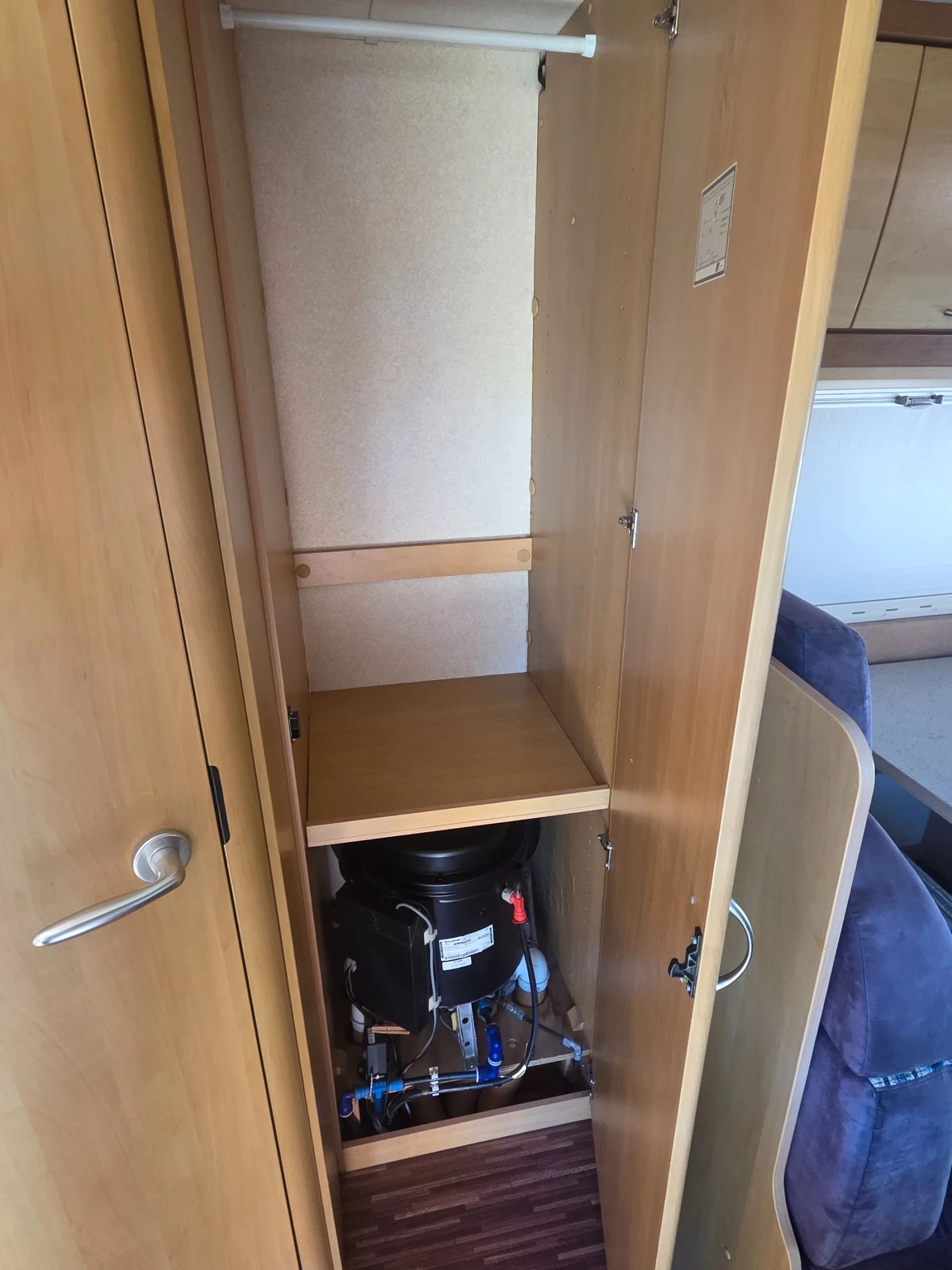 Кемпер Euramobil Ford transit , снимка 6 - Каравани и кемпери - 56376138