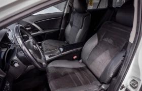 Toyota Avensis 1.8 бензин ТОП! С ГАРАНАЦИЯ! , снимка 11