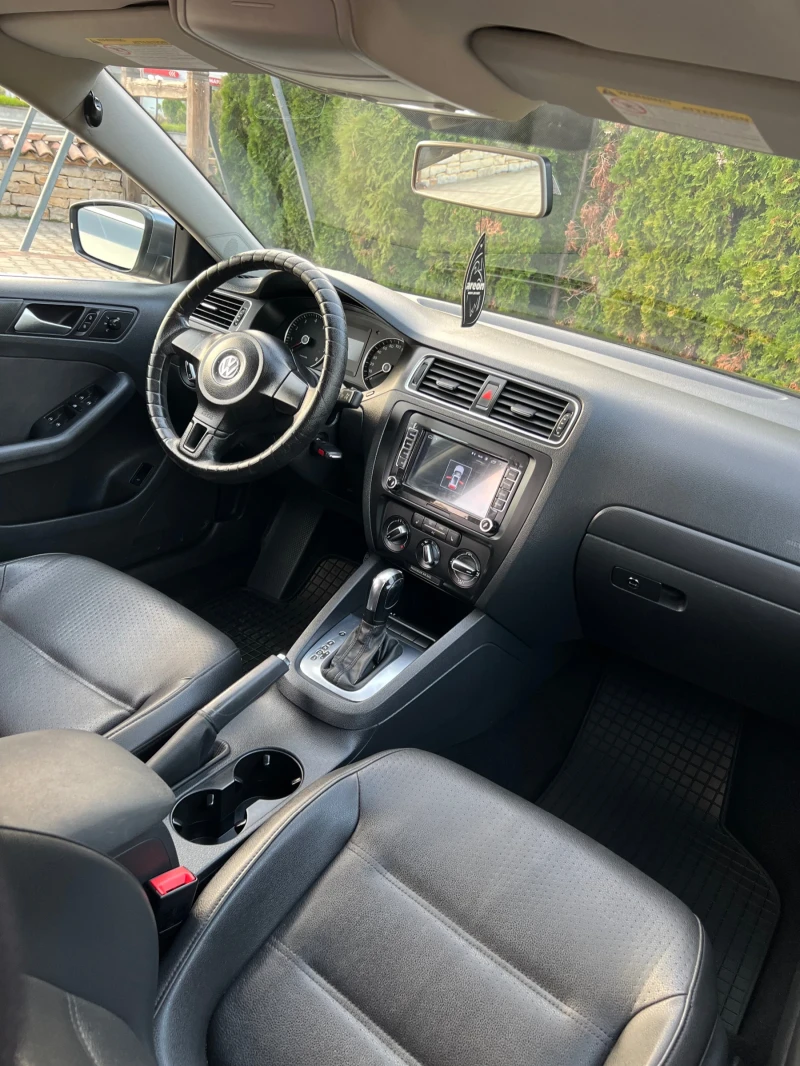 VW Jetta 2.5 Бензин/газ, снимка 6 - Автомобили и джипове - 48074387