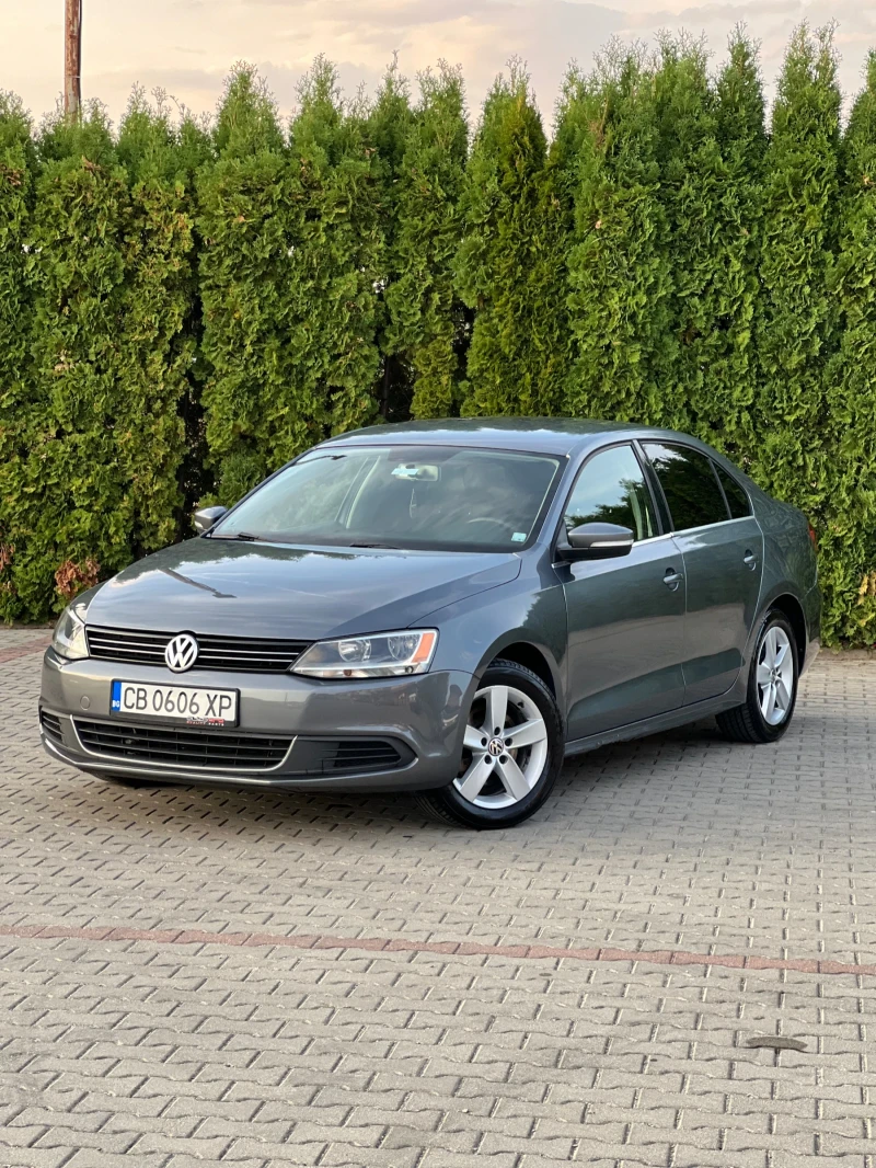 VW Jetta 2.5 Бензин/газ, снимка 1 - Автомобили и джипове - 48074387