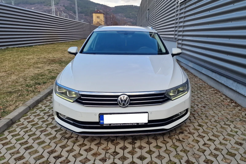 VW Passat 2.0 TDi Digital, снимка 10 - Автомобили и джипове - 47609036