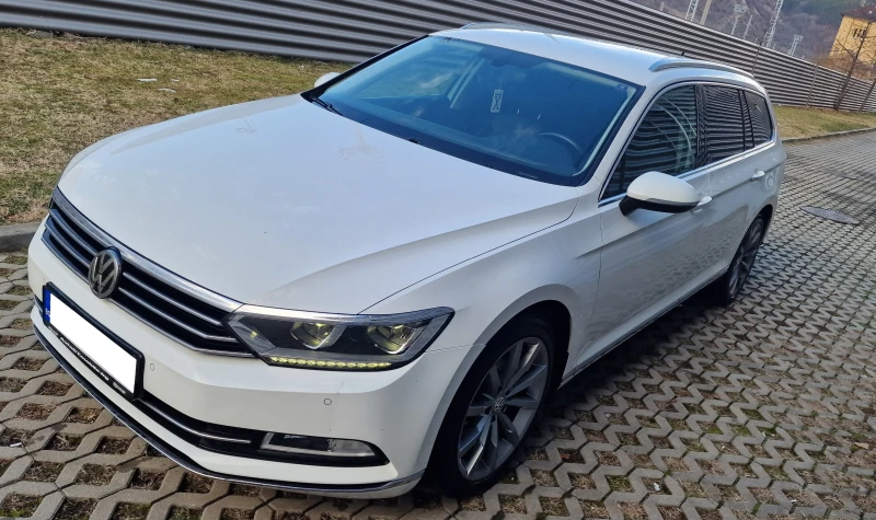 VW Passat 2.0 TDi Digital, снимка 9 - Автомобили и джипове - 47609036