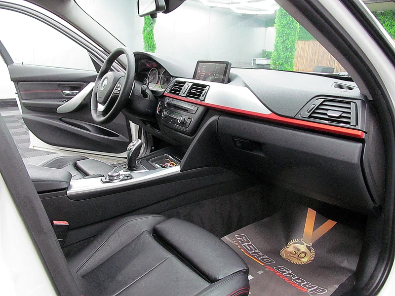 BMW 320 SPORT/Dynamic Drive/KeylessGO/KAMERA/СОБСТВЕН ЛИ-Г, снимка 12 - Автомобили и джипове - 53024614