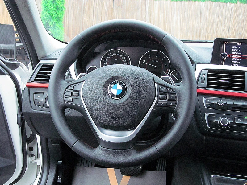 BMW 320 SPORT/Dynamic Drive/KeylessGO/KAMERA/СОБСТВЕН ЛИ-Г, снимка 15 - Автомобили и джипове - 53024614
