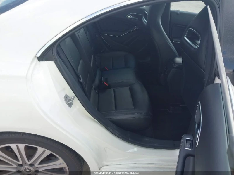 Mercedes-Benz CLA 250 2l, снимка 8 - Автомобили и джипове - 53215430