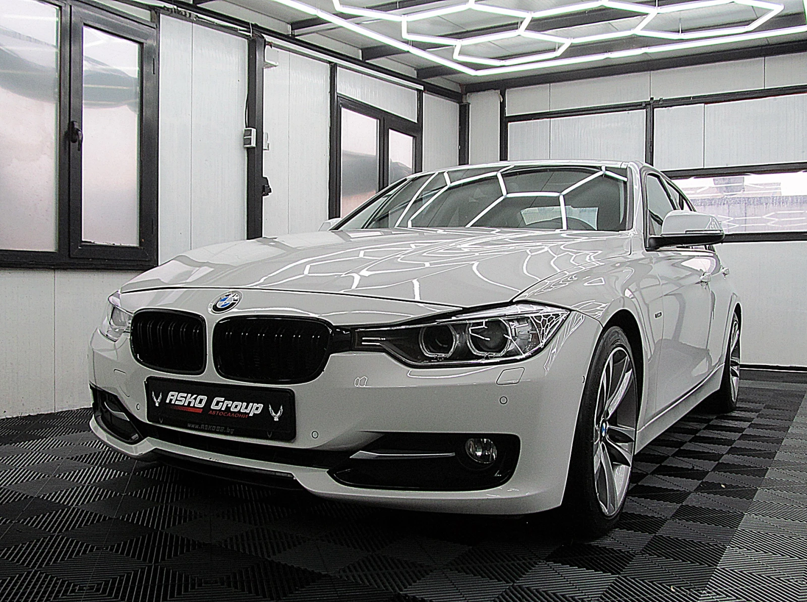 BMW 320 SPORT/Dynamic Drive/KeylessGO/KAMERA/СОБСТВЕН ЛИ-Г, снимка 1