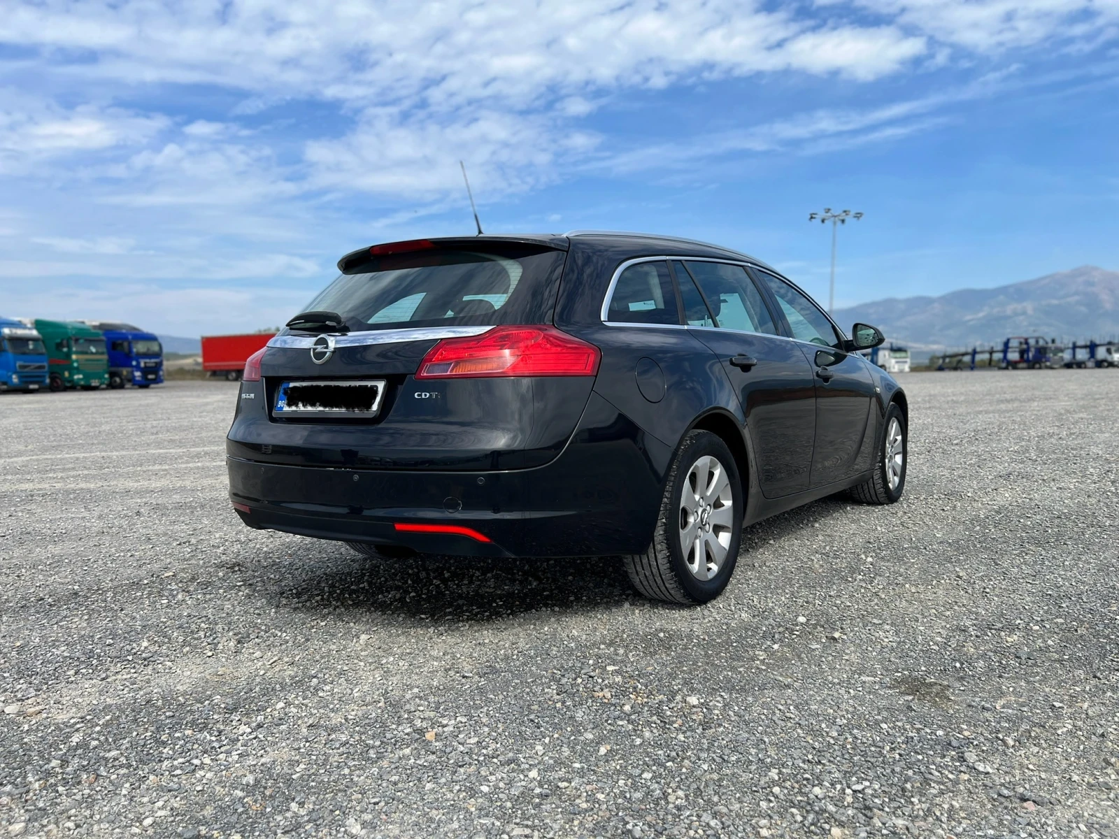 Opel Insignia Sports Tourer SW - изображение 7