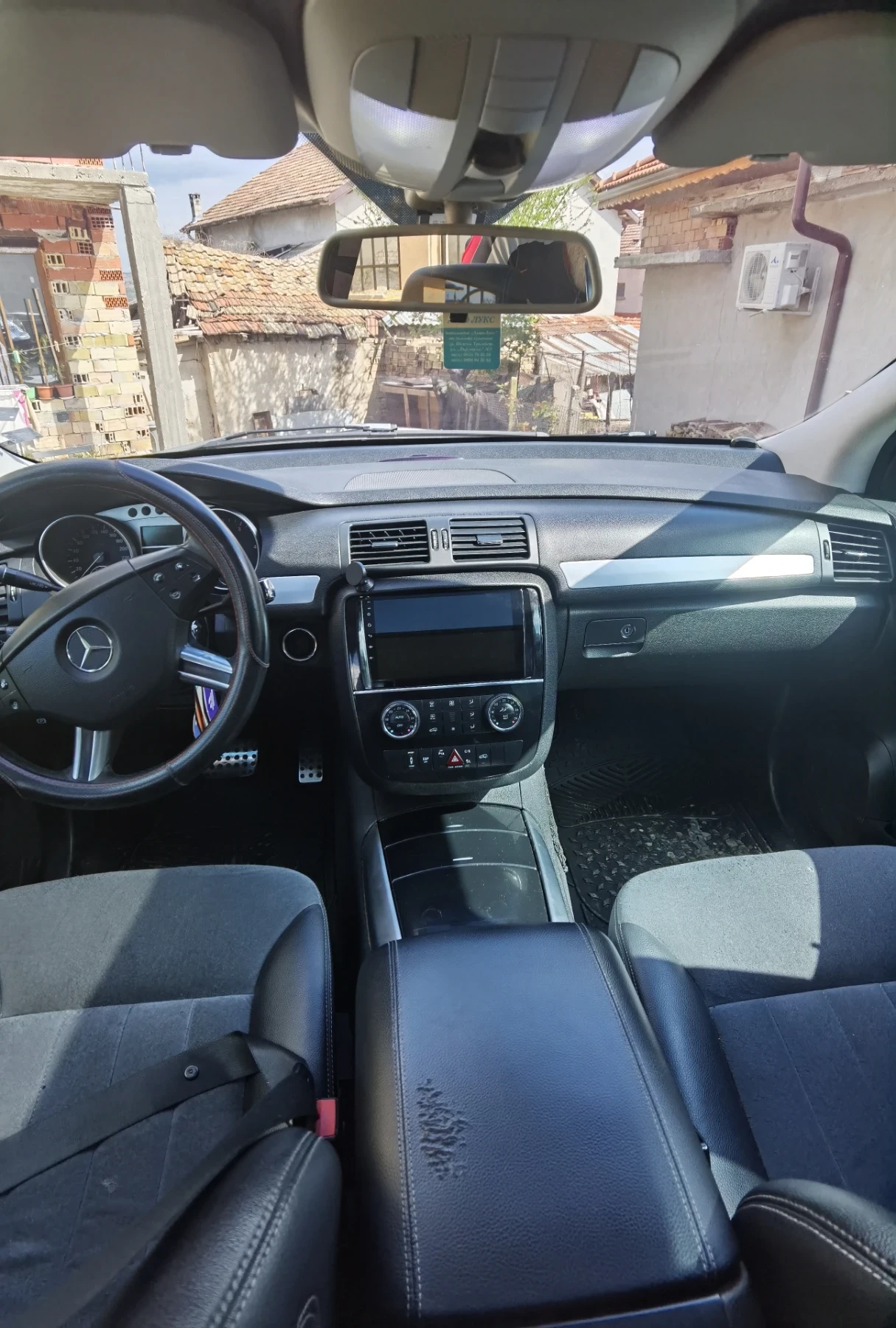Mercedes-Benz R 320  - изображение 8