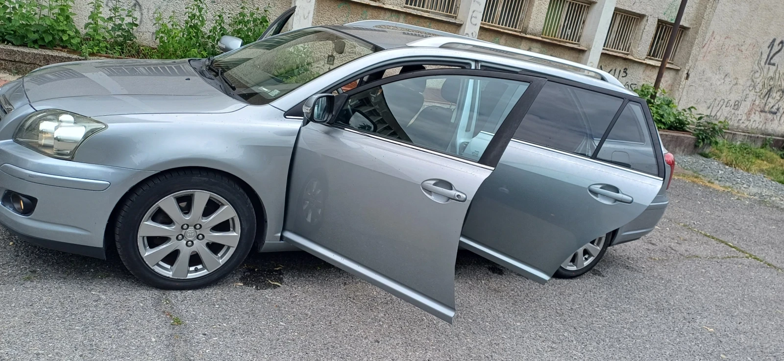 Toyota Avensis  - изображение 2