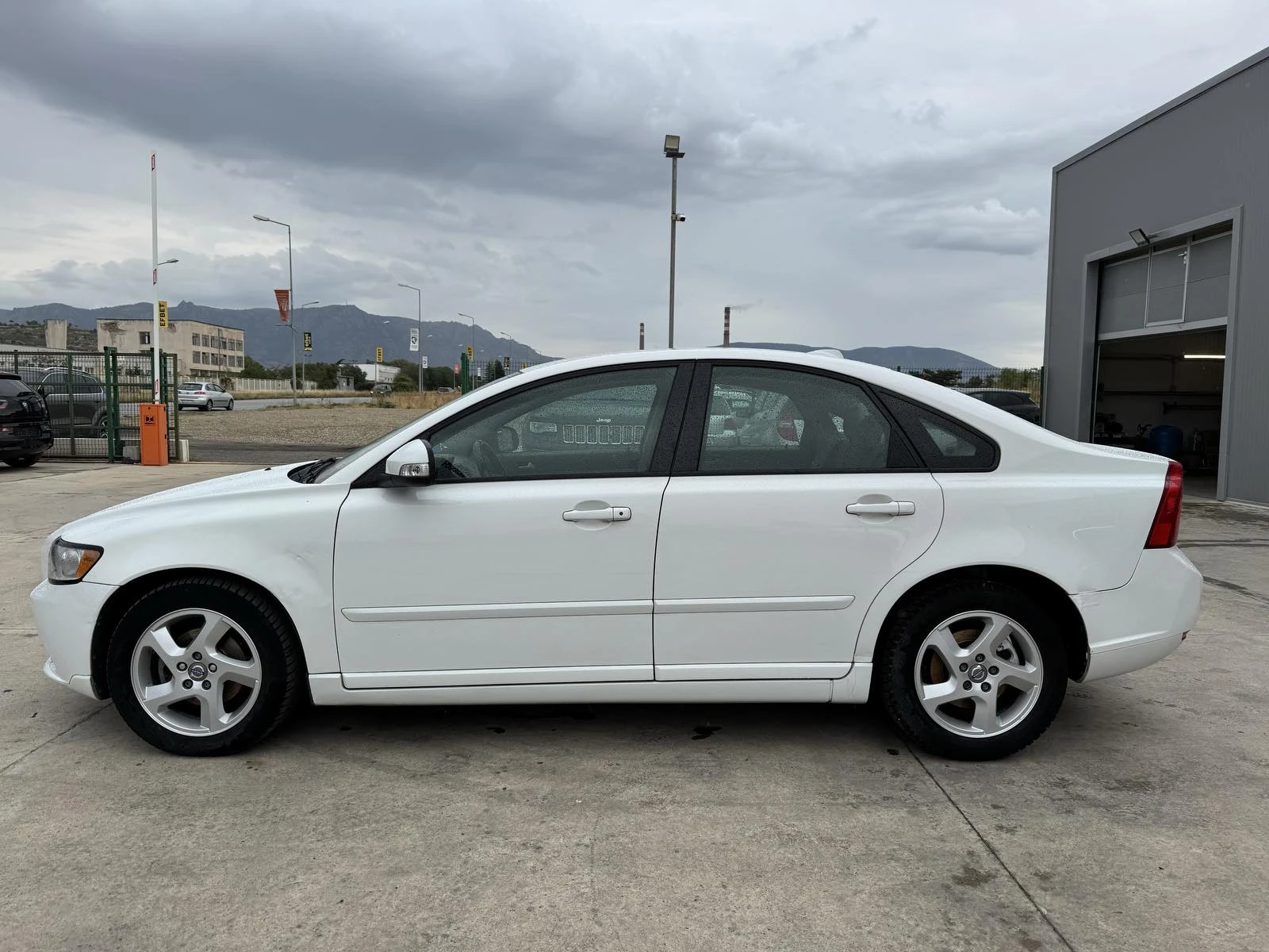 Volvo S40  115ps* 6ск* КЛИМАТРОНИК - изображение 2