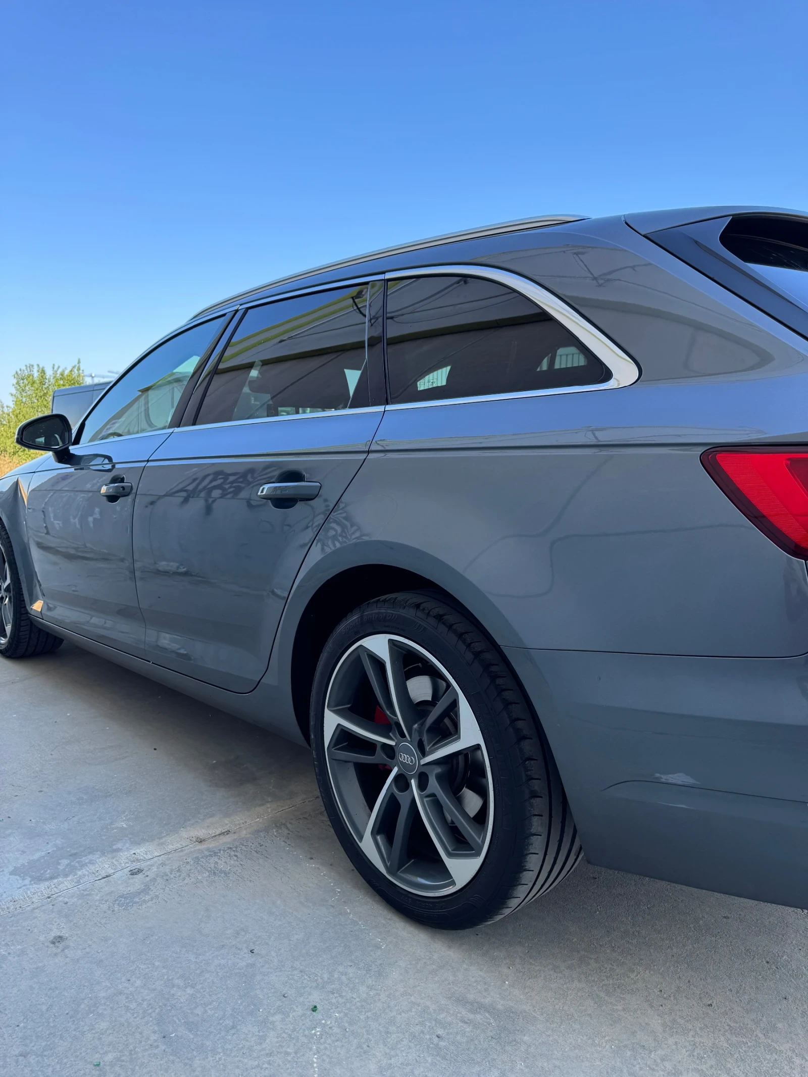 Audi A4 AUDI A4 2.0 TDI * ОБСЛУЖЕНА* КОЖА* DIGITAL - изображение 2