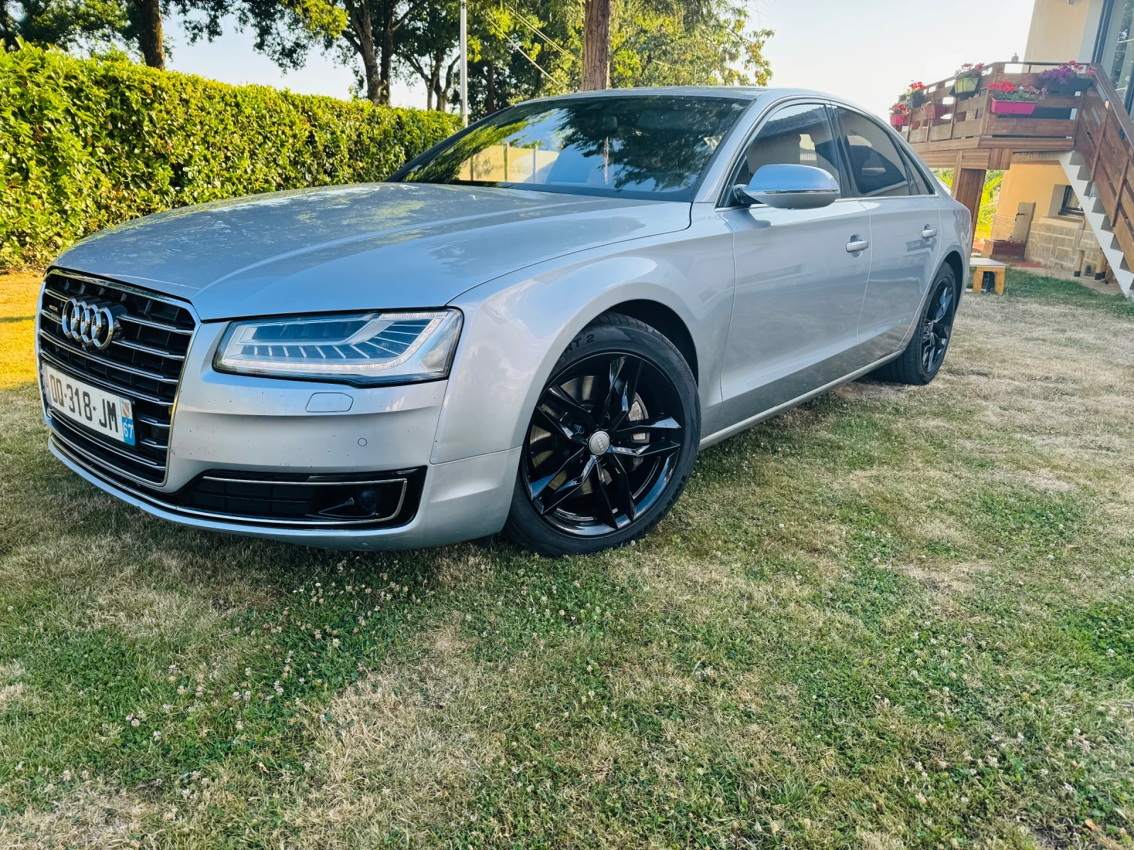 Audi A8  - изображение 2