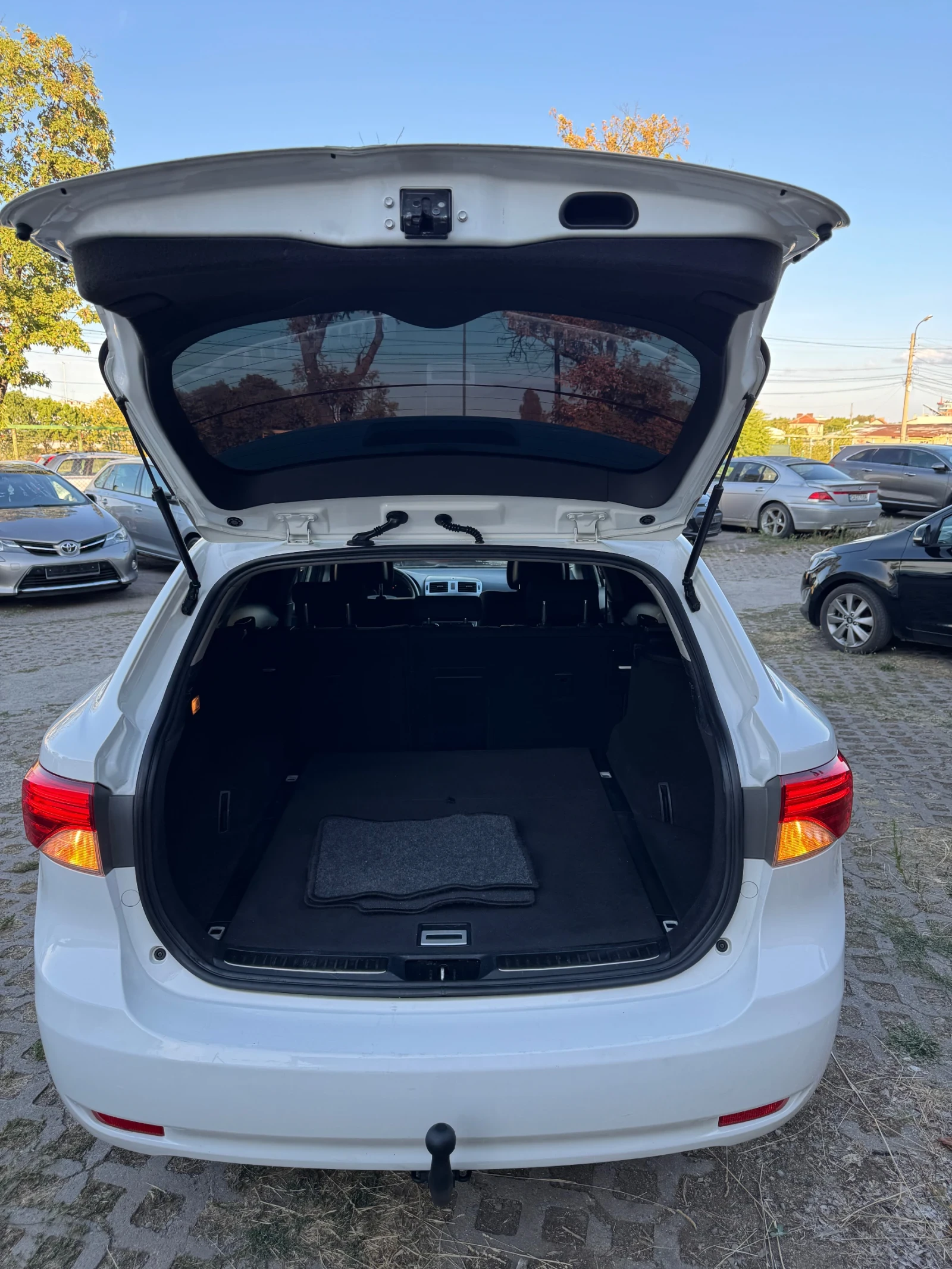 Toyota Avensis 1.8 16V FACE - изображение 4