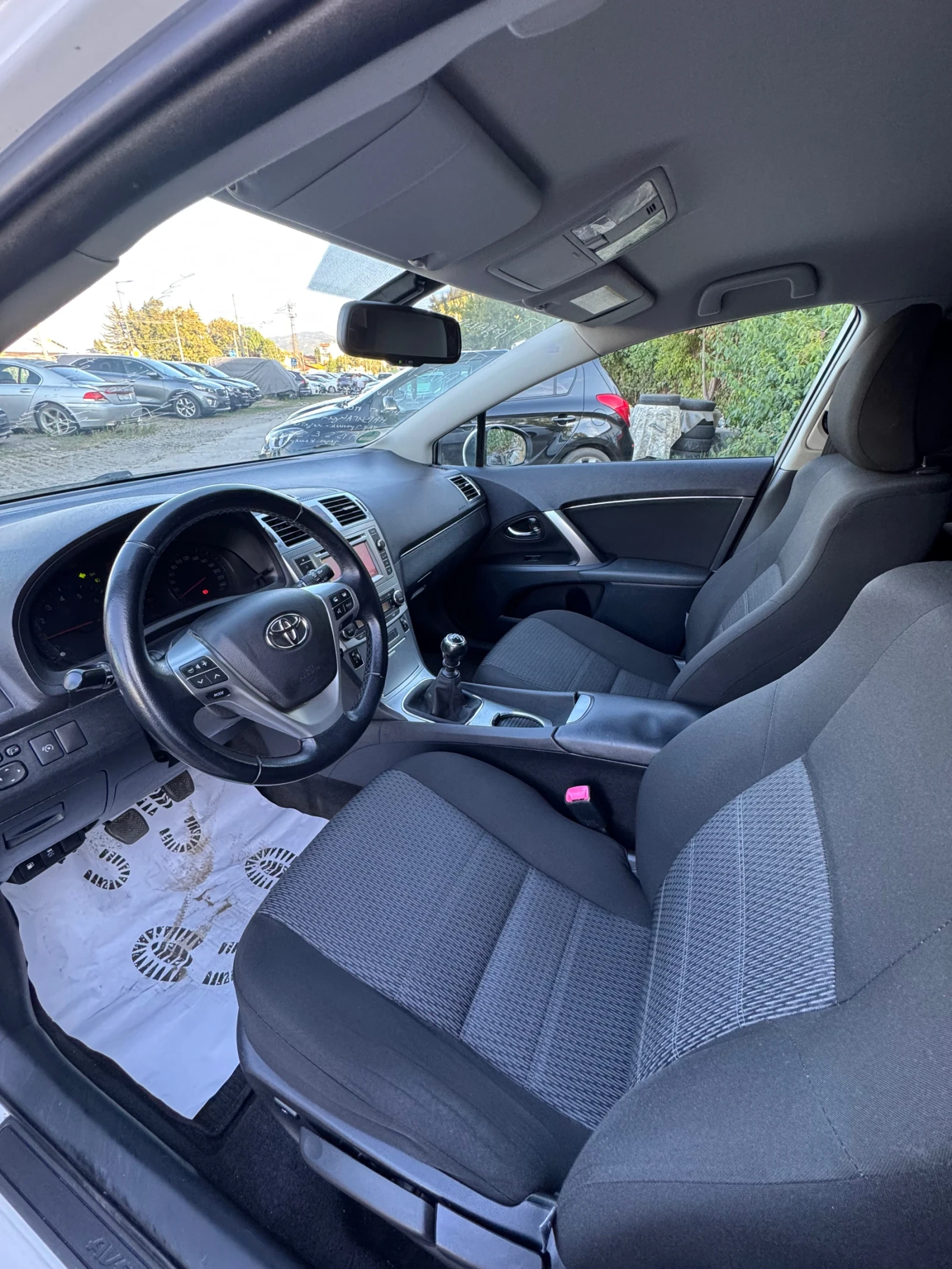 Toyota Avensis 1.8 16V FACE - изображение 9