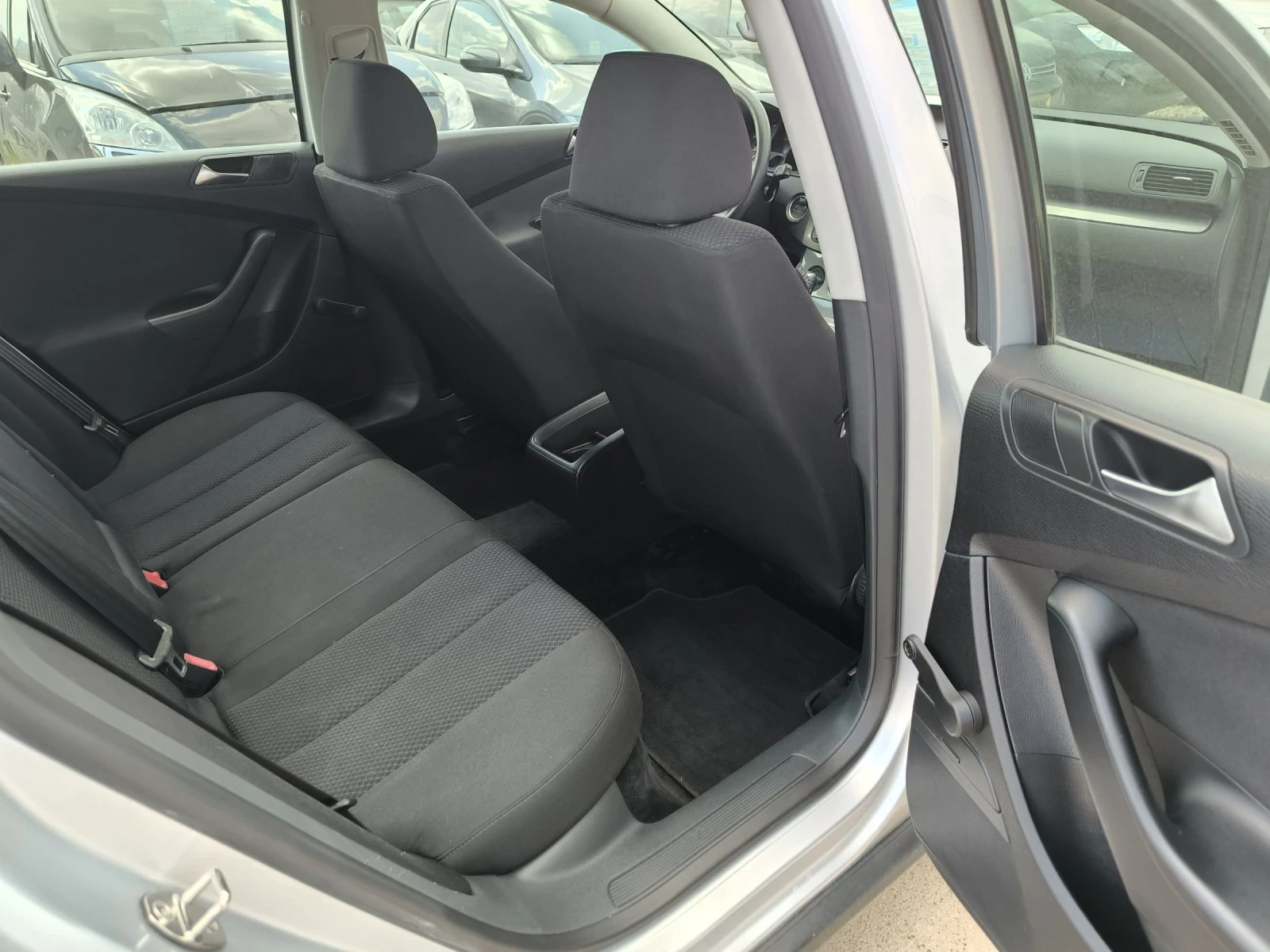 VW Passat 2.0TD 4x4 - изображение 10