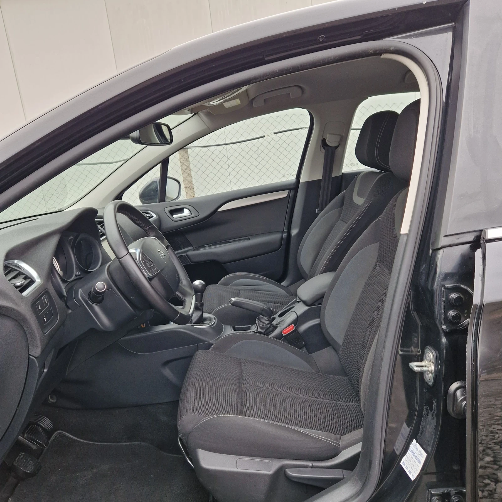 Citroen C4 1.6HDi 99к.с - изображение 8