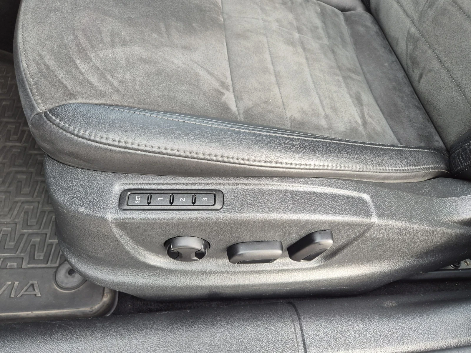 Skoda Octavia SCOUT-2.0TDI/4x4/���������/����/����/���������  | Mobile.bg � ����������� 12