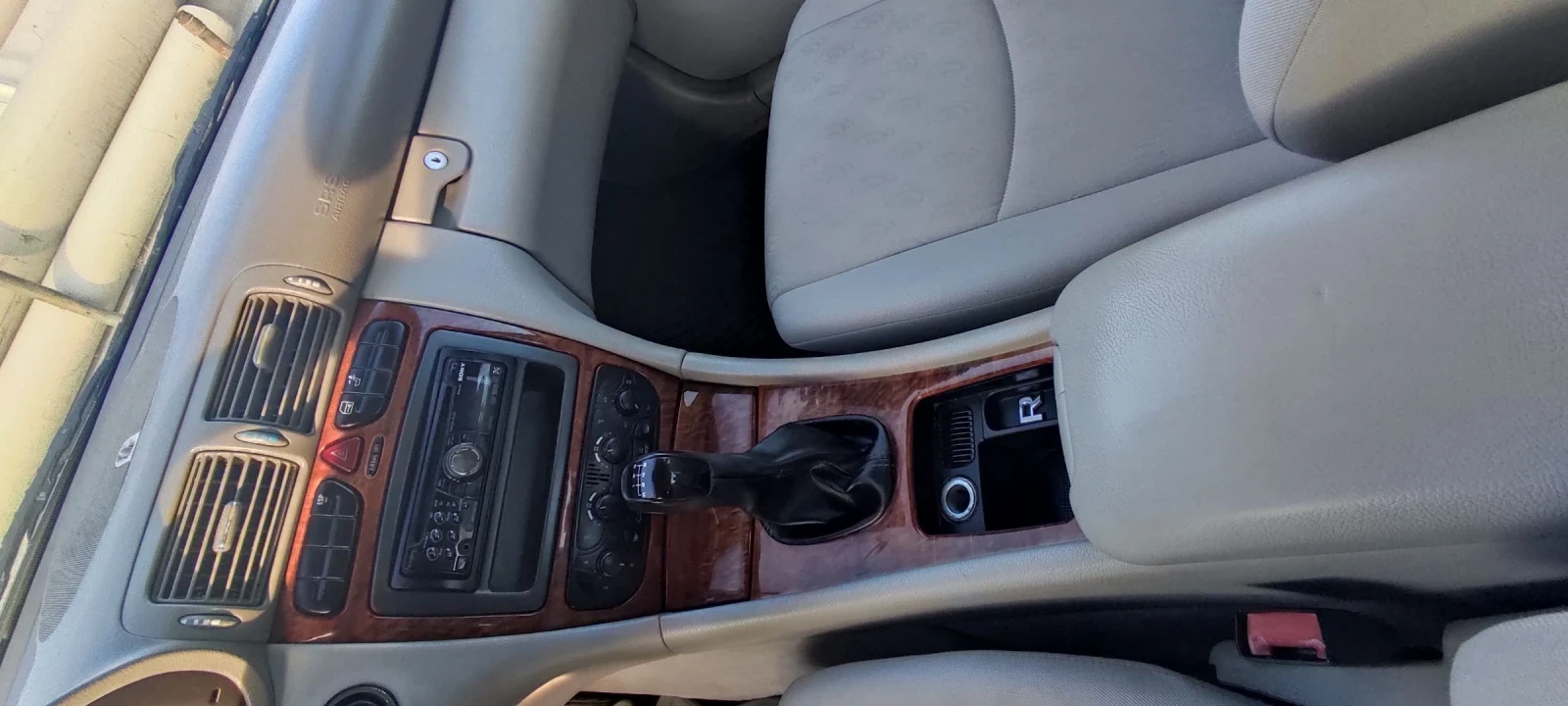 Mercedes-Benz C 200, снимка 9 - Автомобили и джипове - 53484561