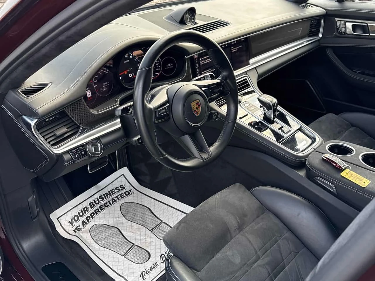 Porsche Panamera GTS  CARFAX, снимка 5 - Автомобили и джипове - 53817345