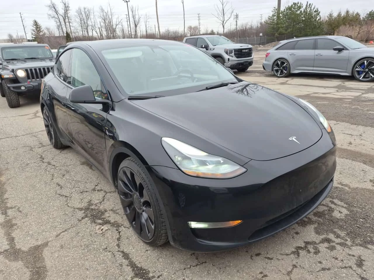 Tesla Model Y  | PERFORMANCE | DUAL MOTOR | 4X4 | ДВЕ КАРТИ | , снимка 2 - Автомобили и джипове - 54125252