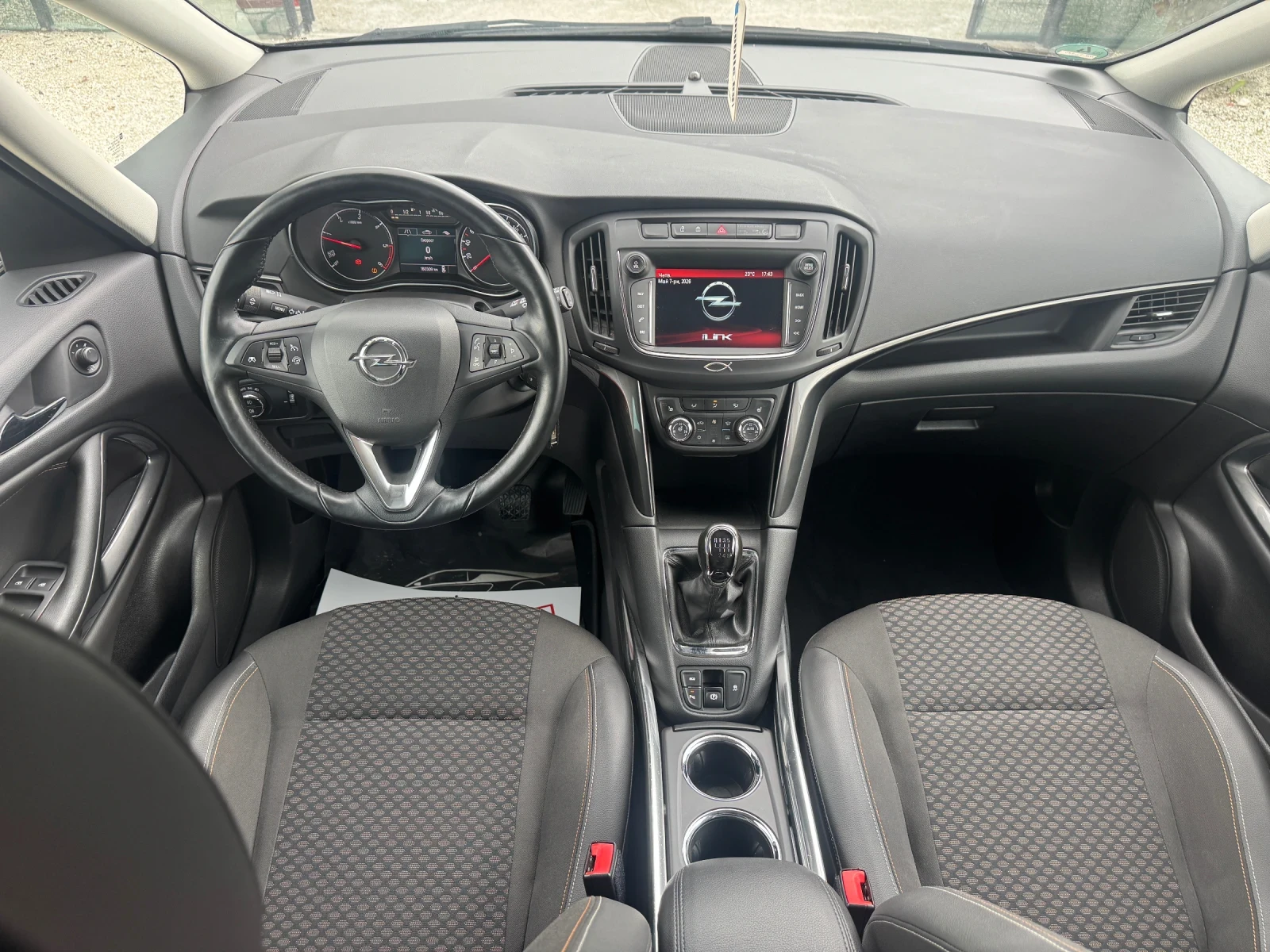Opel Zafira Tourer 2.0 CDTI 170кс EURO 6, снимка 11 - Автомобили и джипове - 54455493