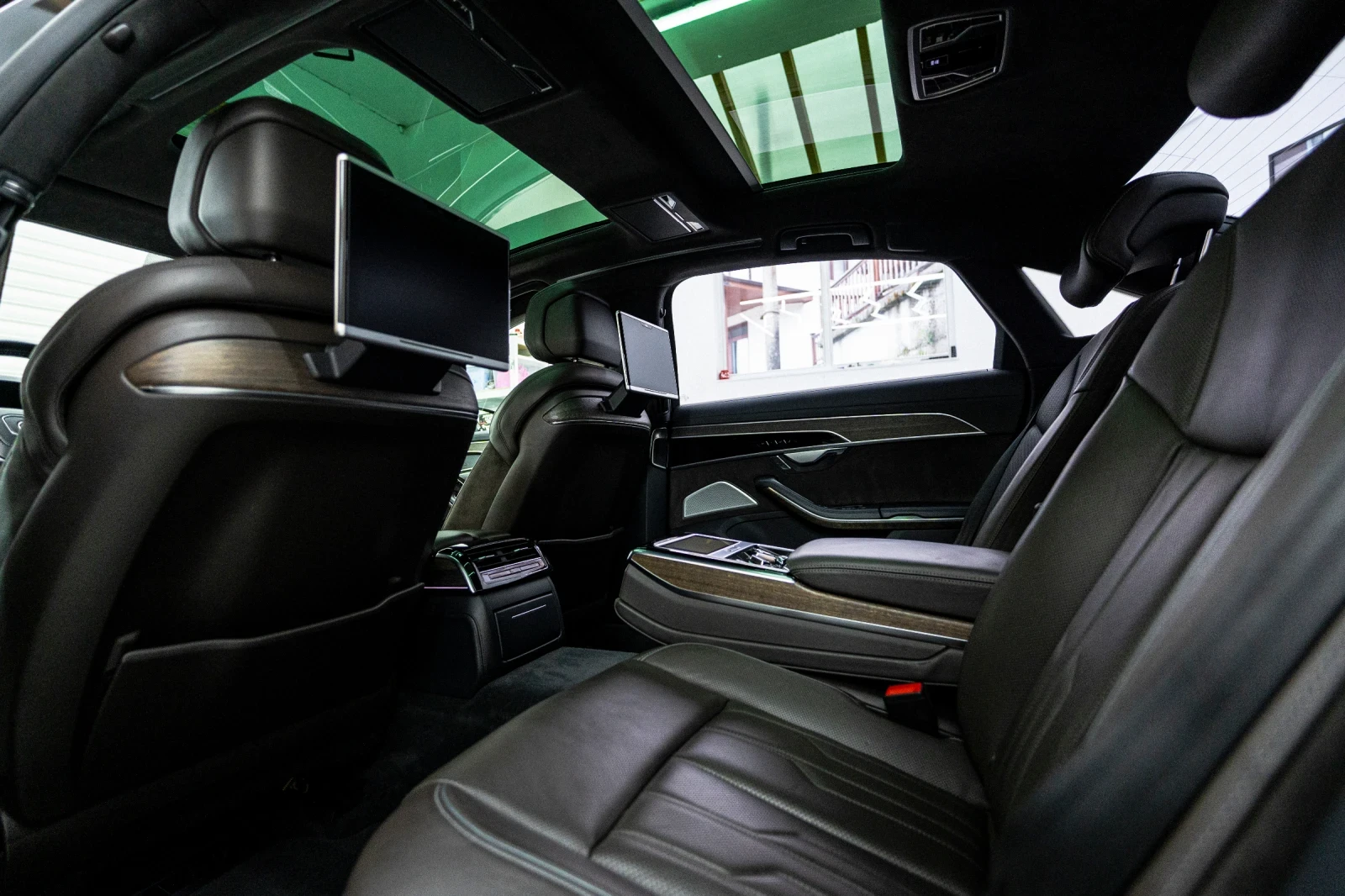 Audi A8 L 5.0 TDI Mild Hybrid/ B&O FULL!!!, снимка 12 - Автомобили и джипове - 54514949